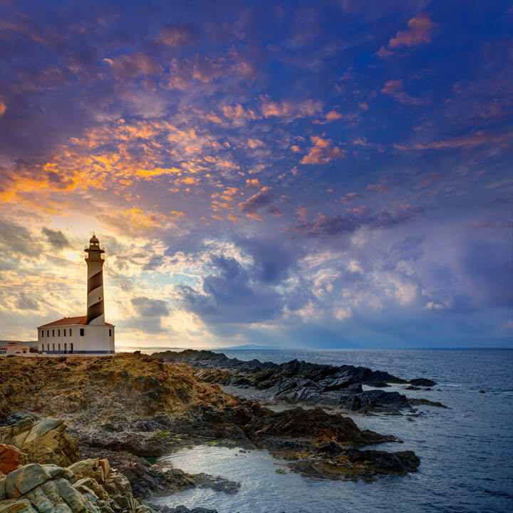 pescaturismomenorca.com excursiones en barco a Favaritx en Menorca